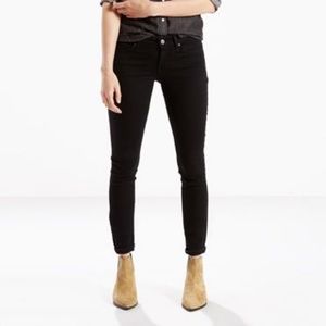 Levi's Low-Rise 700 skinny jeans
